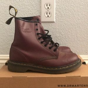 Dr. Martens 1460 W Cherry Red